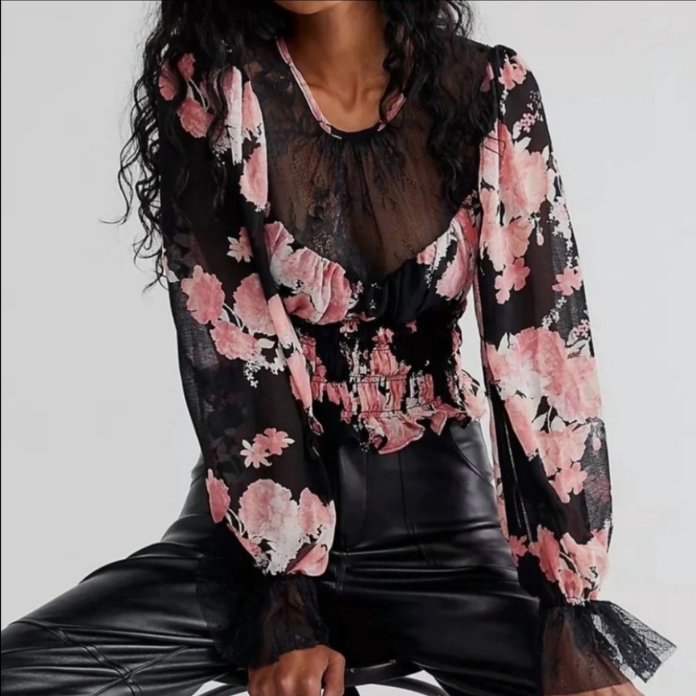 🆕 Free People Floral Smocked Bodice with Lace Detail Blouse